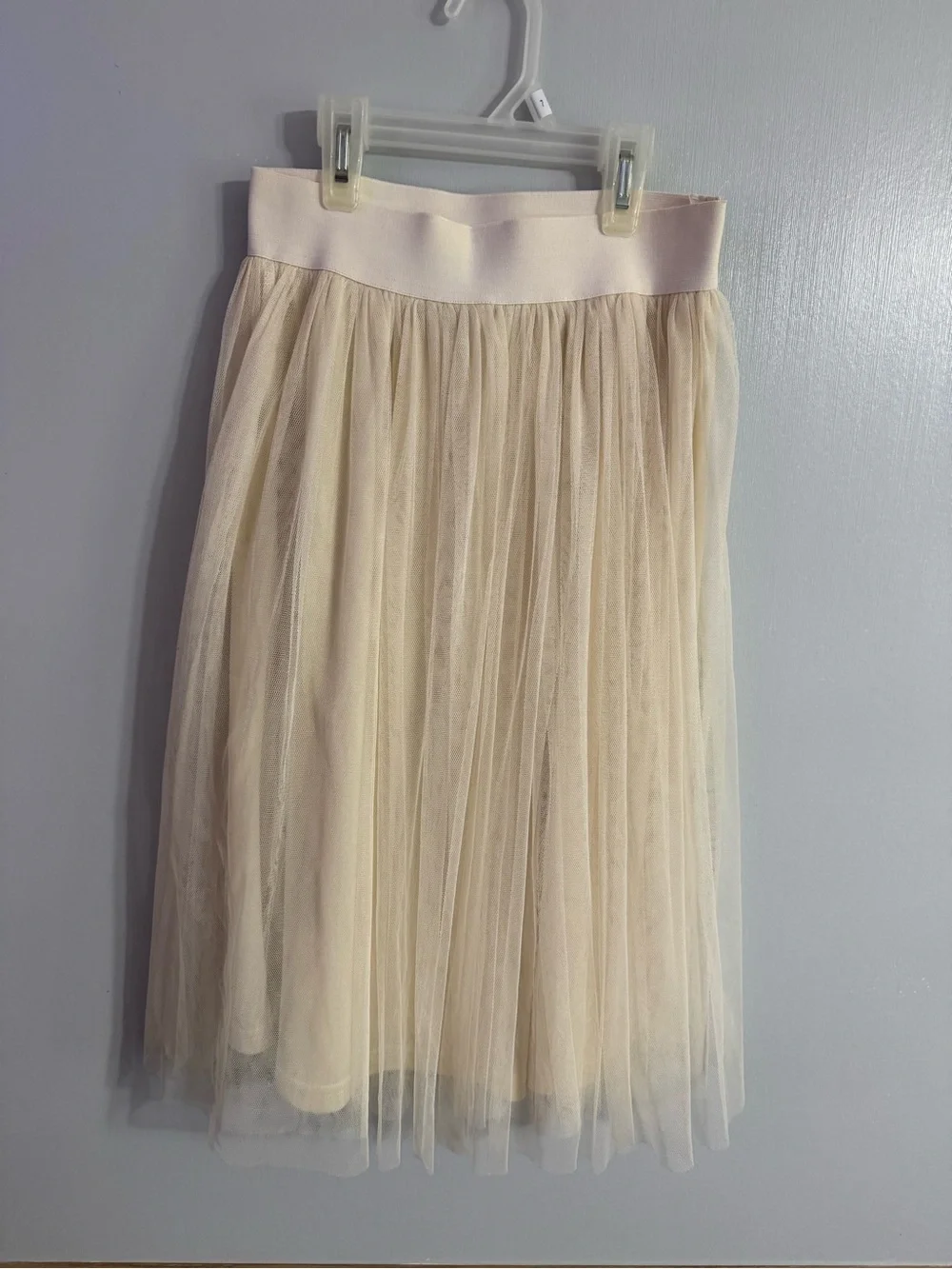 Forever 21 Cream Tulle Knee Length Skirt Size XS